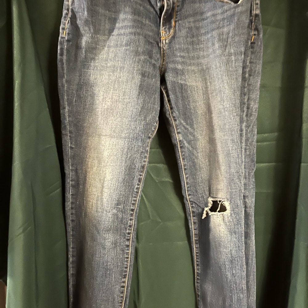 Old Navy Women's Straight Leg Jeans - Distressed Blue